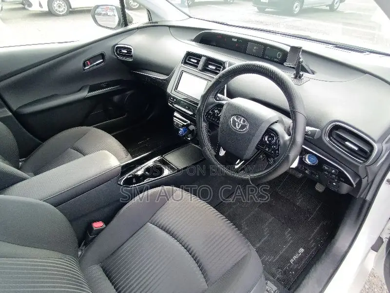 Toyota Prius 2021 Pearl
