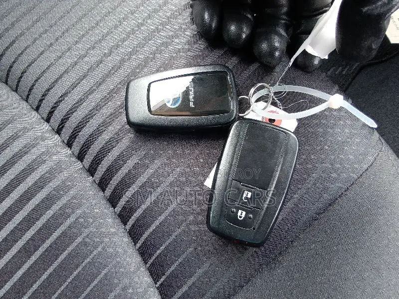 Toyota Prius 2021 Pearl