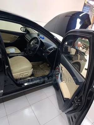 Toyota Premio 2017 Black