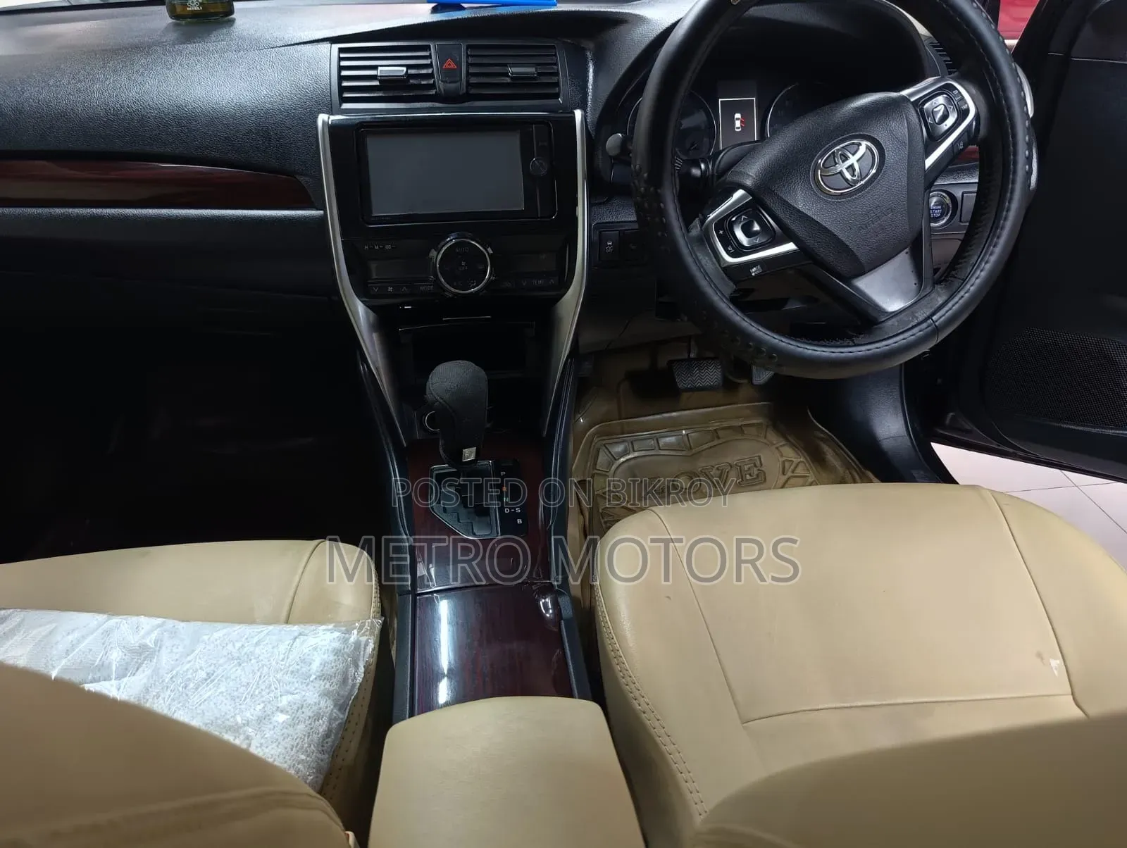 Toyota Premio 2017 Black