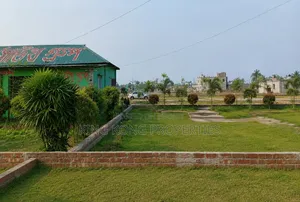 ঢাকা বসুন্ধরা সিটির সাথে আর্মি হাউজিং জলসিঁড়ি কাছে রেডি প্লট নিন