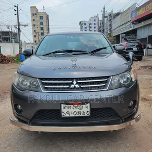 মিতসুবিশি আউটল্যান্ডার ২০১১ ধূসর