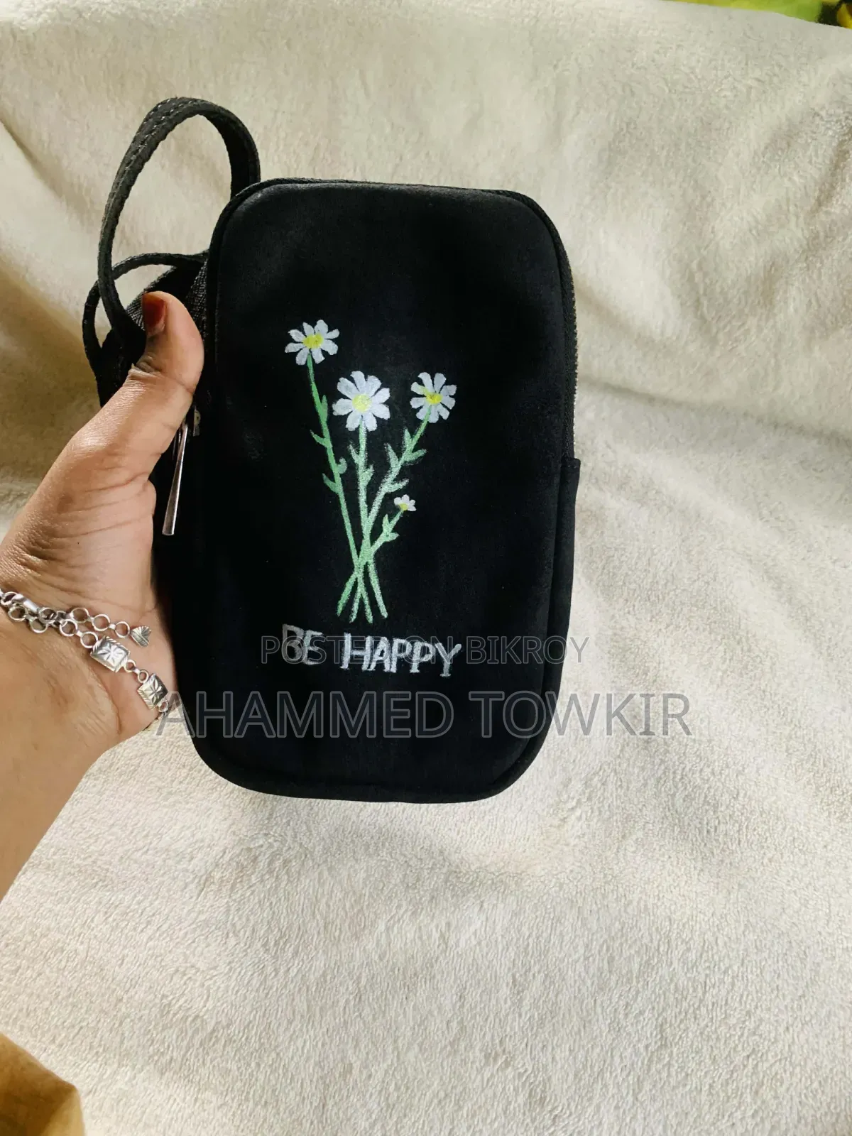 Handmade Art Bag's