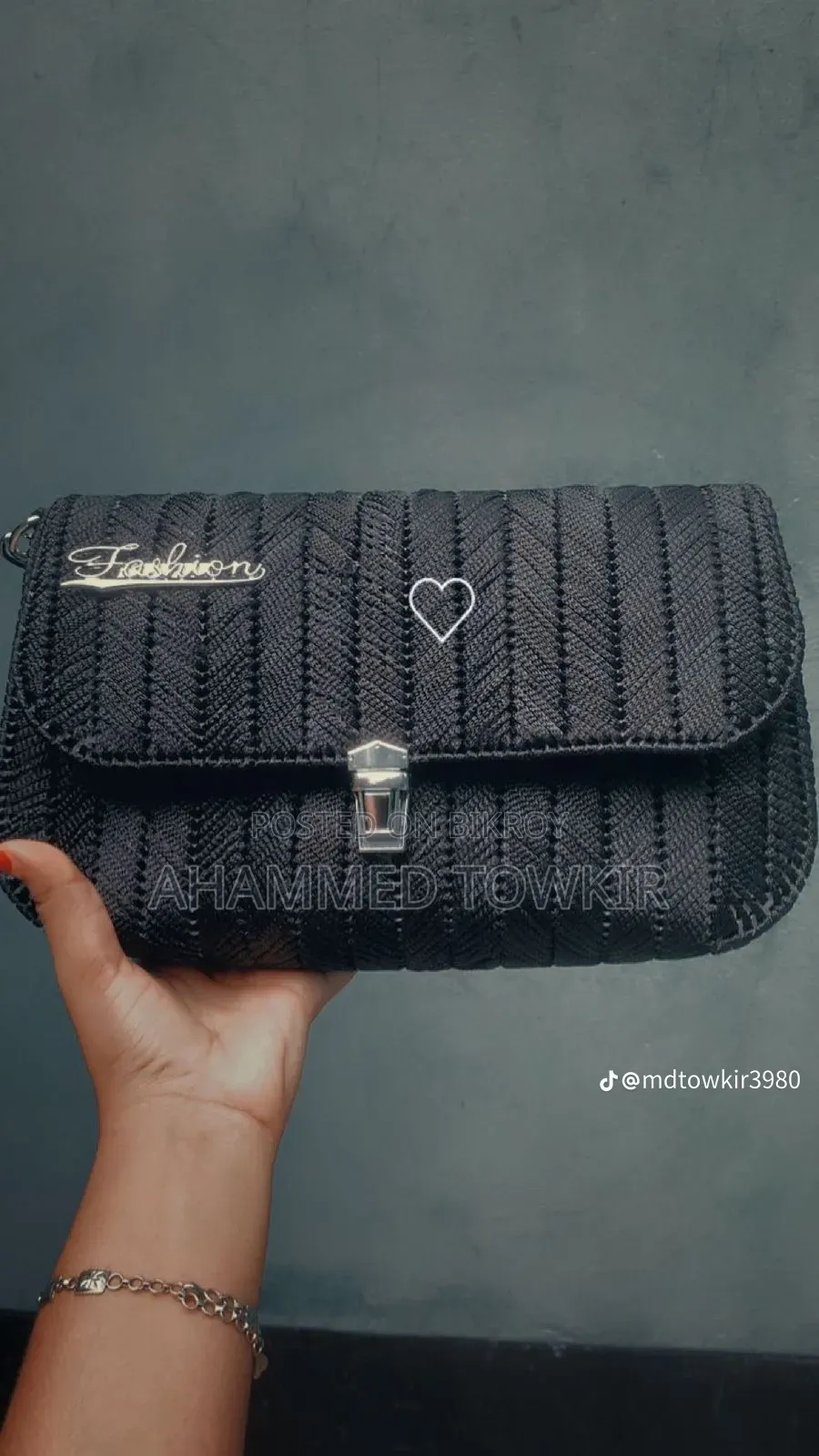 Handmade Art Bag's
