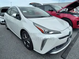 Toyota Prius 2021 Pearl