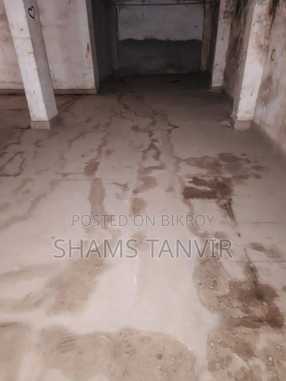 ১০০০ বর্গফুট ওয়্যারহাউস / গোডাউন বিক্রয়ের জন্য, ৬০ ফিট এর কাছে, মিরপুর ২