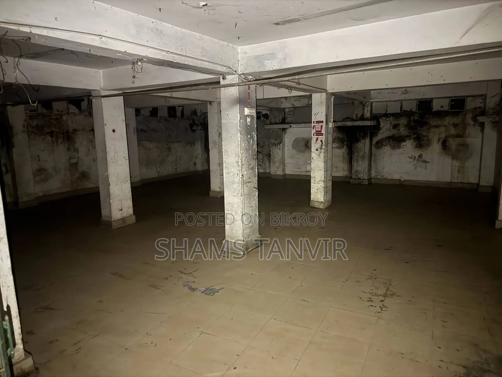 ১০০০ বর্গফুট ওয়্যারহাউস / গোডাউন বিক্রয়ের জন্য, ৬০ ফিট এর কাছে, মিরপুর ২