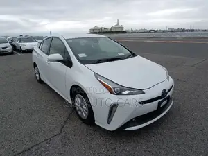 Toyota Prius 2021 Pearl