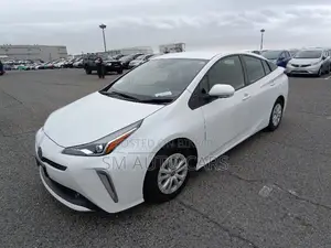 Toyota Prius 2021 Pearl