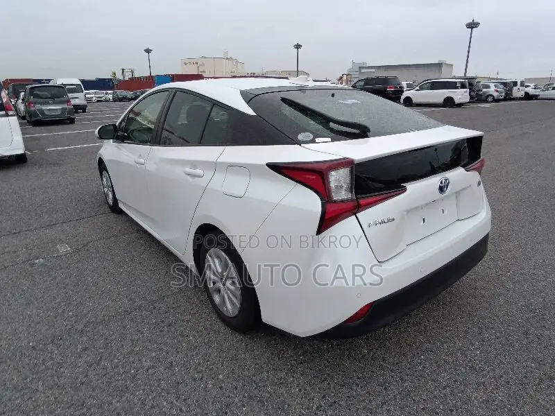 Toyota Prius 2021 Pearl