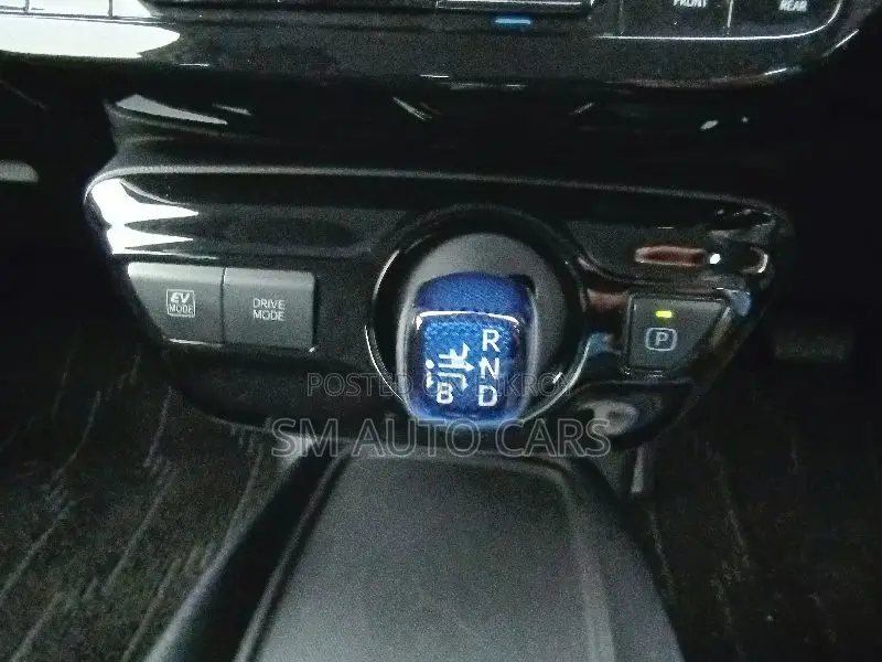 Toyota Prius 2021 Pearl