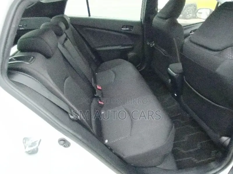 Toyota Prius 2021 Pearl