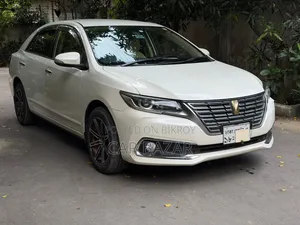 টয়োটা প্রিমিও ২০২১ পার্ল