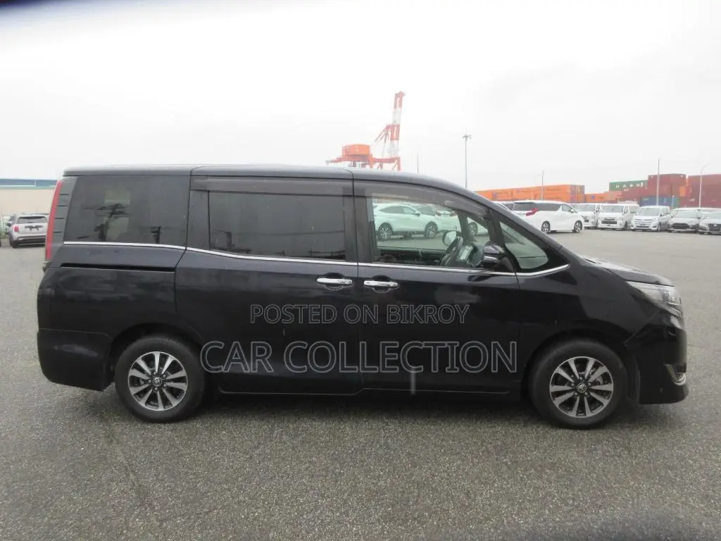 Toyota Esquire 2021 Black