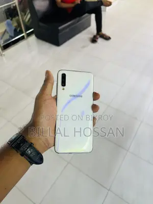 Samsung Galaxy A70 128 GB White