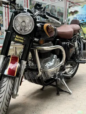 Royal Enfield Classic 350 2025 Black