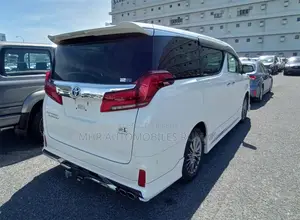 Toyota Alphard 2.5 Hybrid AWD 2023 Pearl