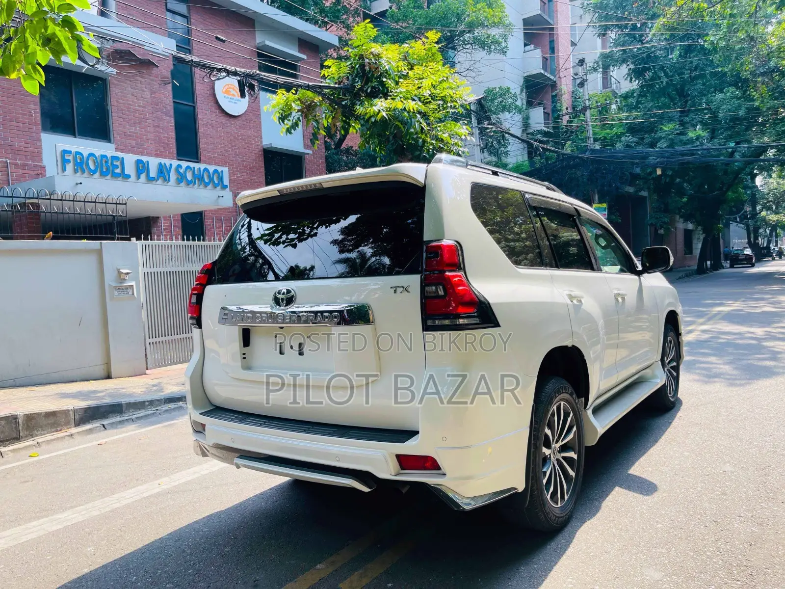 Toyota Land Cruiser Prado 4.0 Petrol TX 2018 Pearl