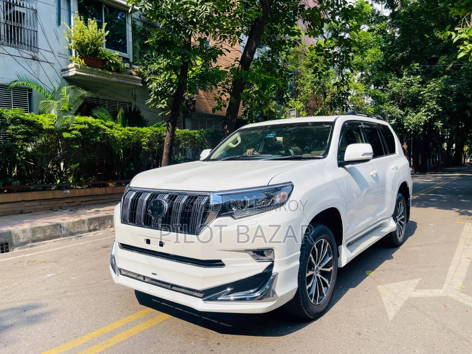 Toyota Land Cruiser Prado 4.0 Petrol TX 2018 Pearl