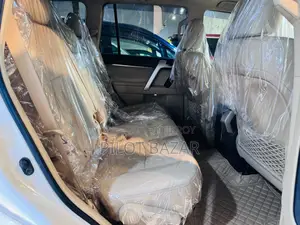 Toyota Land Cruiser Prado 4.0 Petrol TX 2018 Pearl
