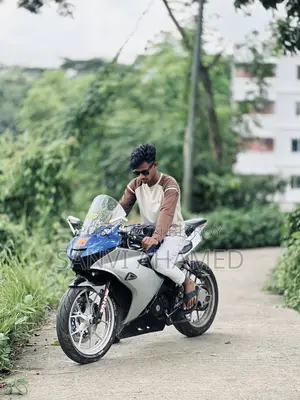 অ্যাপল আইফোন ১৩ প্রো ম্যাক্স ১২৮ জিবি রোজ গোল্ড
