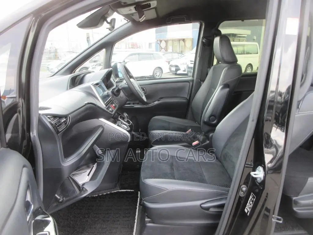 Toyota Voxy 2021 Black