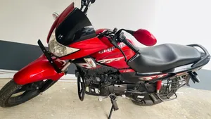 Hero Glamour 2024 Red