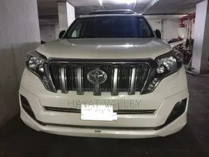 টয়োটা ল্যান্ড ক্রুজার প্রাডো ২০১২ পার্ল