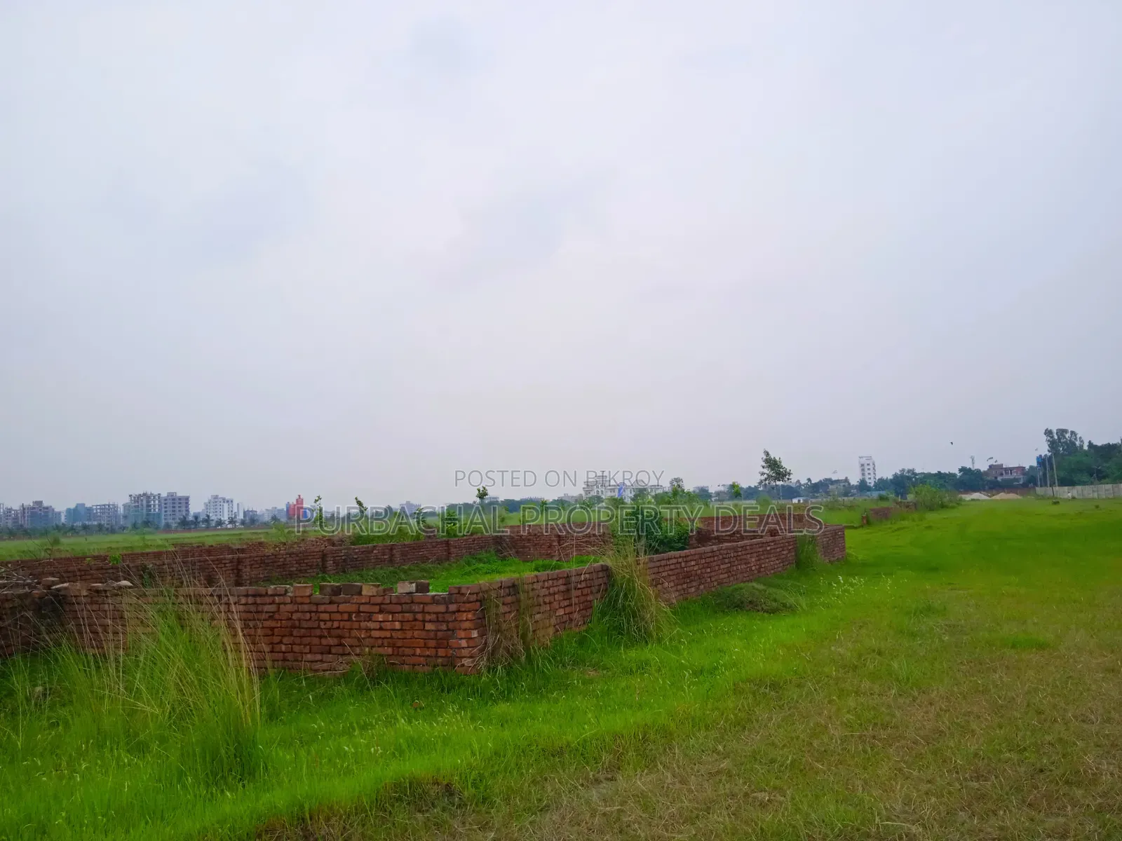 বসুন্ধরা P ব্লকে ৫ কাঠার সাউথ-ওয়েস্ট কর্নার প্লট বিক্রয়