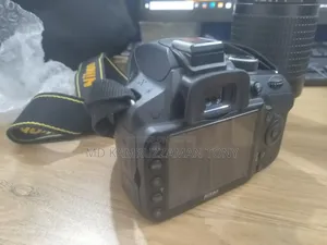 DSLR-Nikon D3200