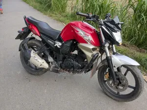 Yamaha FZ 2012 Red