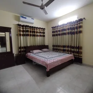 বনানীতে ভাড়ার জন্য ৩ বেডরুমের ফার্নিশড অ্যাপার্টমেন্ট