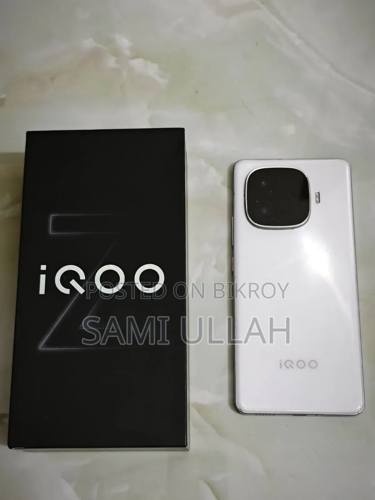 iQOO 256 GB White