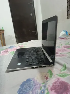 Laptop HP Stream 14-Cb130nr 4GB Intel Core I3 SSD 1T