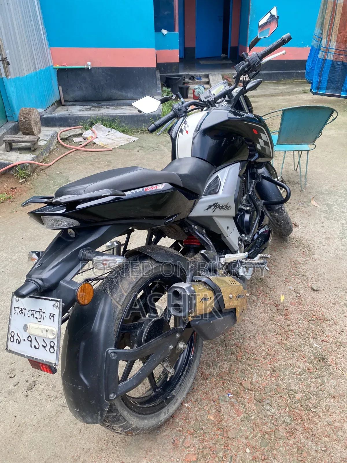 টিভিএস অ্যাপাচি ১৬০ ৪ভি ২০২২ কালো