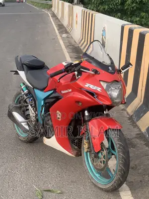 সুজুকি জিক্সার এসএফ ২০১৮ লাল