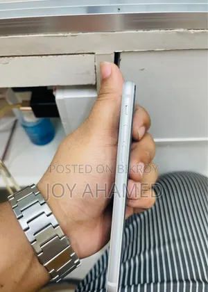 Apple iPhone 8 64 GB White