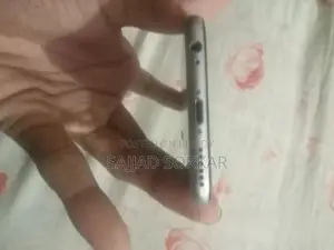 অ্যাপল আইফোন ৬ ১৬ জিবি সিলভার