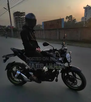 সুজুকি জিক্সার এফআই এবিএস ২০২৩ কালো
