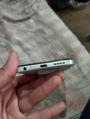Infinix Hot 60i 128 GB Silver