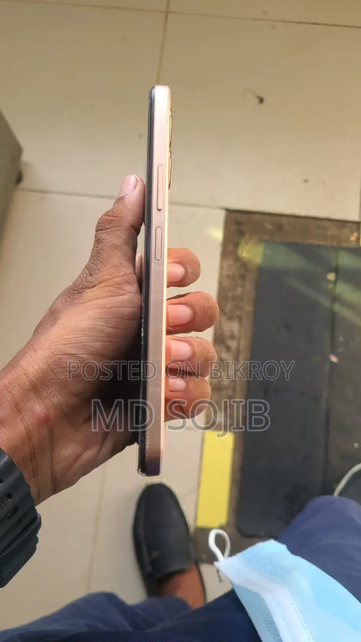 Vivo Y17 128 GB Orange