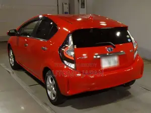 Toyota Aqua 2021 Red