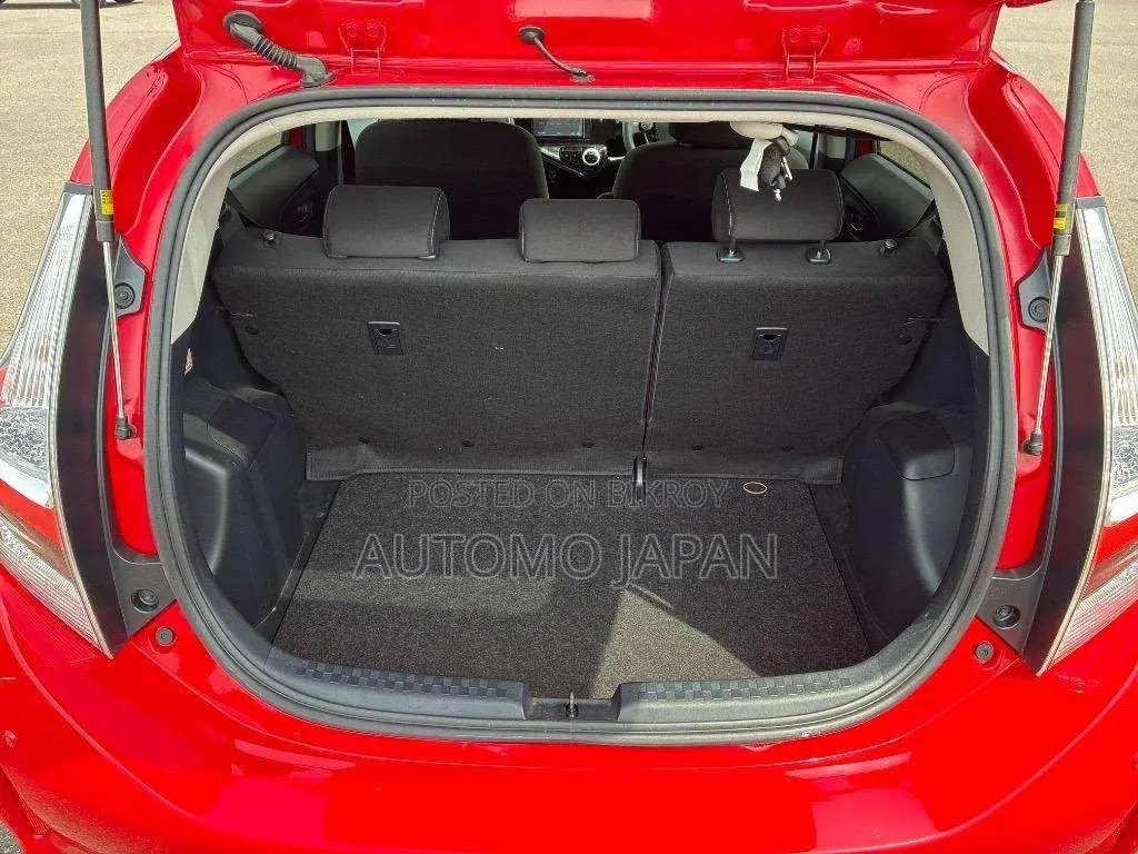 Toyota Aqua 2021 Red
