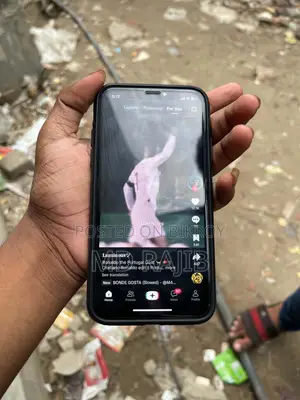 Apple iPhone X 64 GB Black