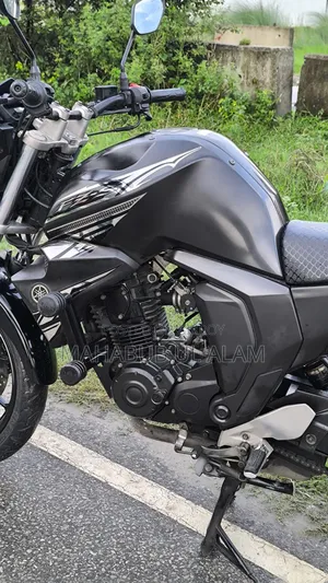 Yamaha FZ6 2025 Black
