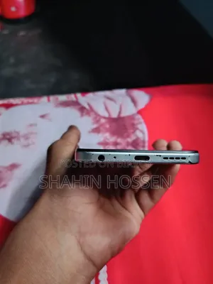ইনফিনিক্স হট ৬০আই ১২৮ জিবি সিলভার
