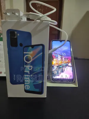 New Vfone 32 GB Black