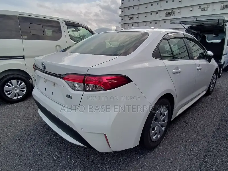 Toyota Corolla 2021 White