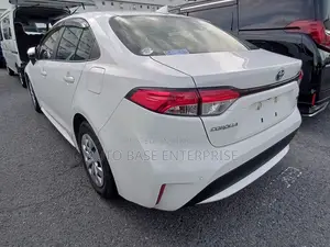 Toyota Corolla 2021 White