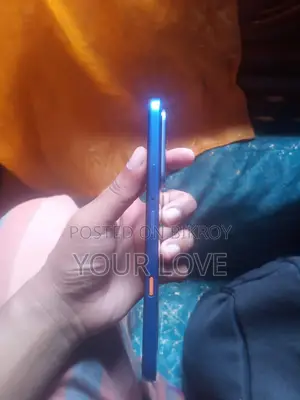 Infinix Hot 70 128 GB Blue